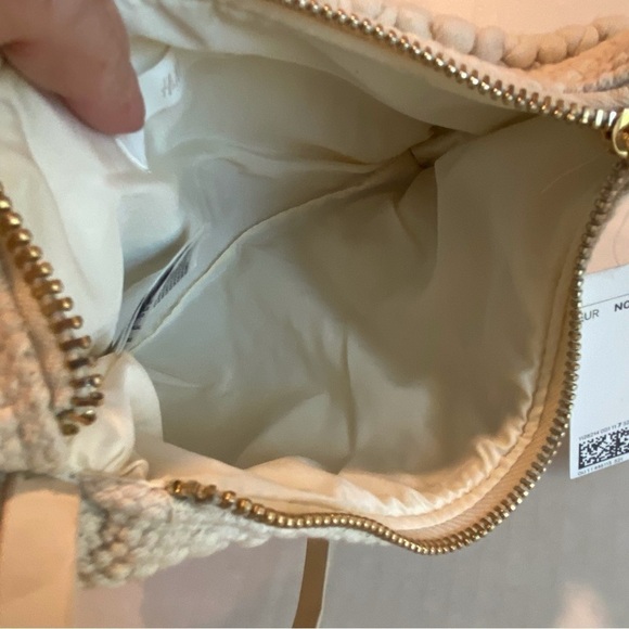 H&M Textured Cotton Weave Shoulder Bag - Picture 8 of 12